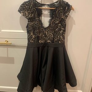 Stunning Black Dress!